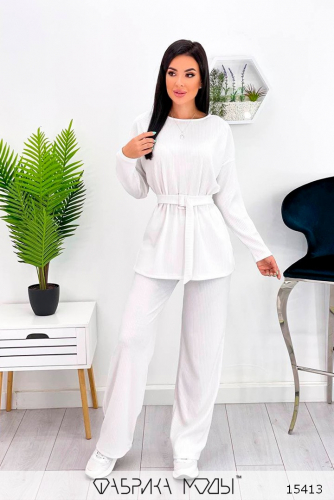 Стильный брючный костюм с поясом Базовая цена: 1815 р Стильный брючный костюм с поясом Базовая цена: 1815 р