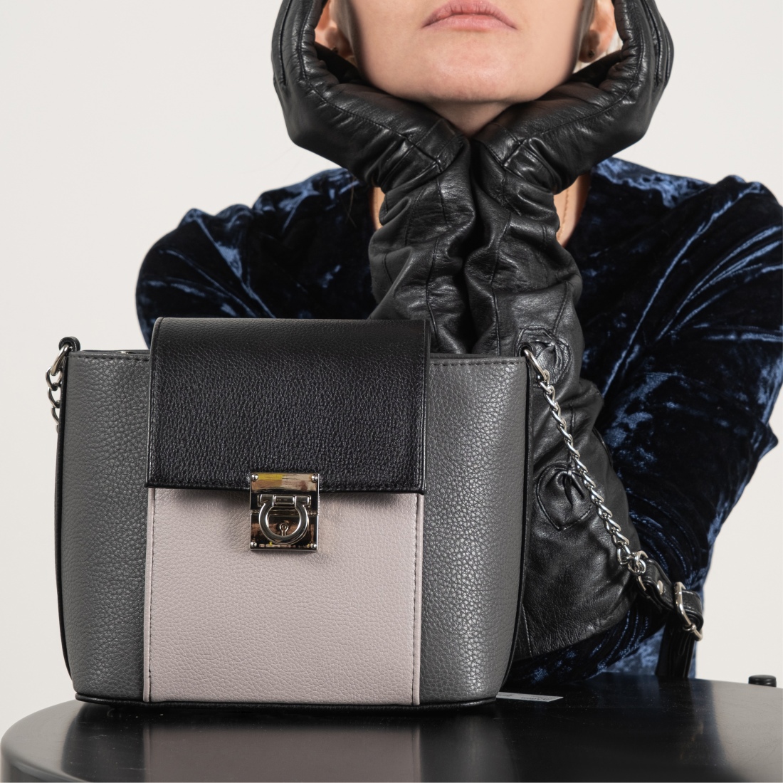 ВЕЧЕРОМ СТОП! ВСЕ УСПЕЛИ? Женские сумочки-от классики до авангарда-154! Супер модельки по большой распродаже до-30%! Лови момент! Новые ультрамодные модели и расцветки сезона осень-зима - 25-26! Мужская и дорожные коллекции! Косметички, ключницы, картхолд ВЕЧЕРОМ СТОП! ВСЕ УСПЕЛИ? Женские сумочки-от классики до авангарда-154! Супер модельки по большой распродаже до-30%! Лови момент! Новые ультрамодные модели и расцветки сезона осень-зима - 25-26! Мужская и дорожные коллекции! Косметички, ключницы, картхолд