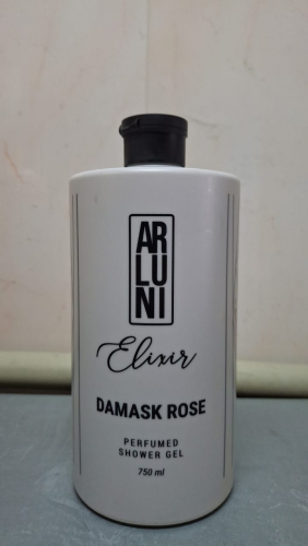 Damask rose» -изысканное сочетание нежных и притягательных цветочных нот, в сердце которых аромат величественной дамасской розы, дополненный нотами амбры, мускуса и жасмина Damask rose» -изысканное сочетание нежных и притягательных цветочных нот, в сердце которых аромат величественной дамасской розы, дополненный нотами амбры, мускуса и жасмина