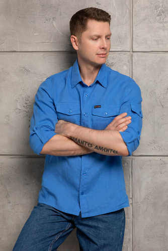 Классическая мужская сорочка с элементами кэжуал будет востребована любым мужчиной. Классическая мужская сорочка с элементами кэжуал будет востребована любым мужчиной.