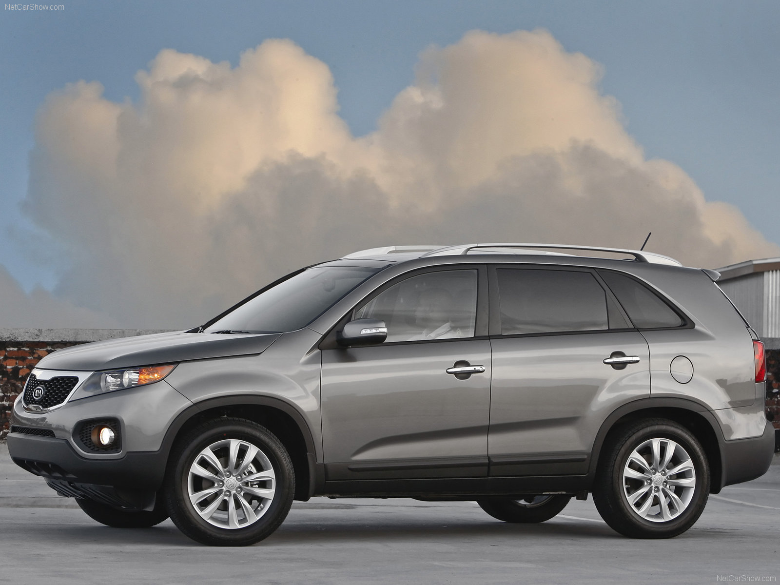 как снять лючок бензобака kia sorento