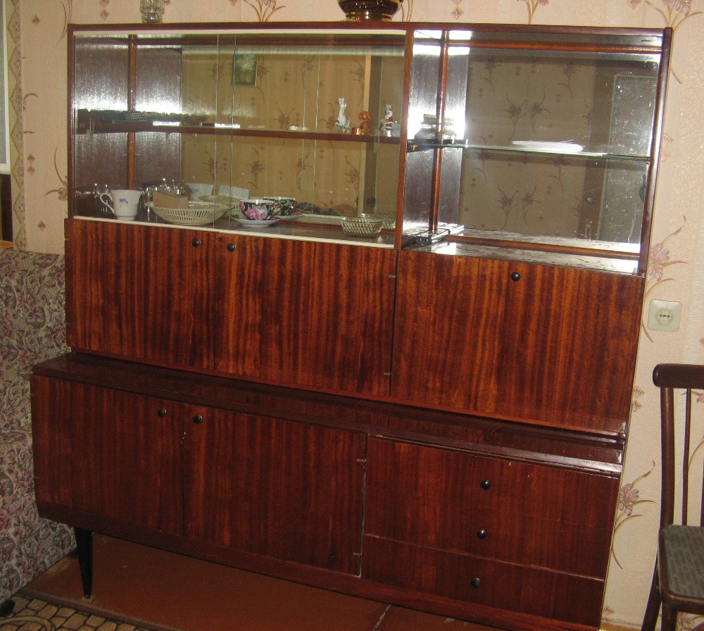 Сервант Советский