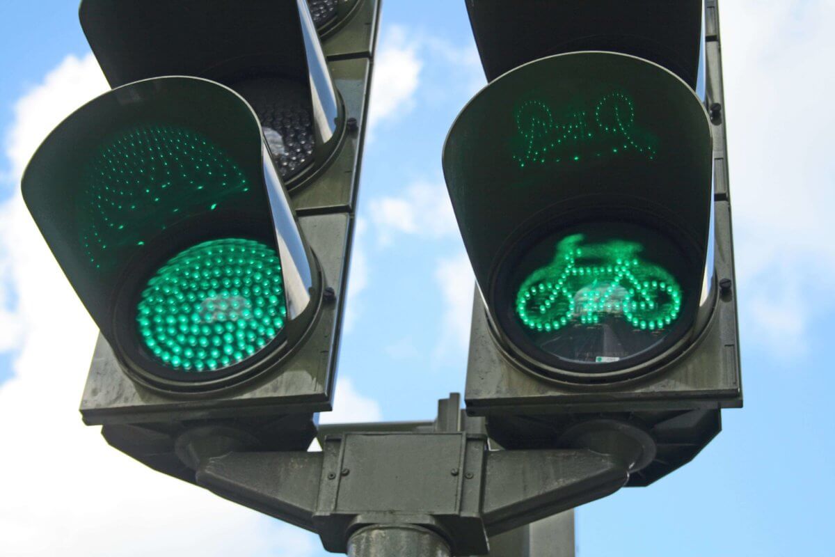 Зеленый светофор