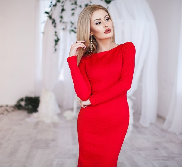 Красное Платье Косами