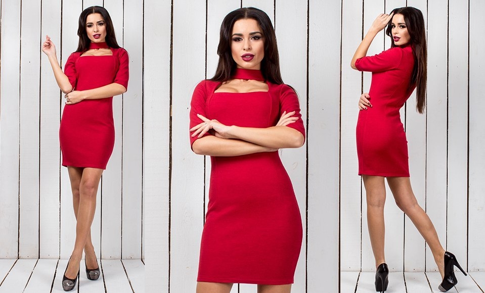 Мини платье с чокером 