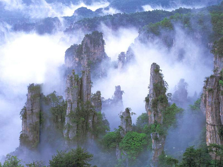 Тяньмэнь — сказочно красивая гора...