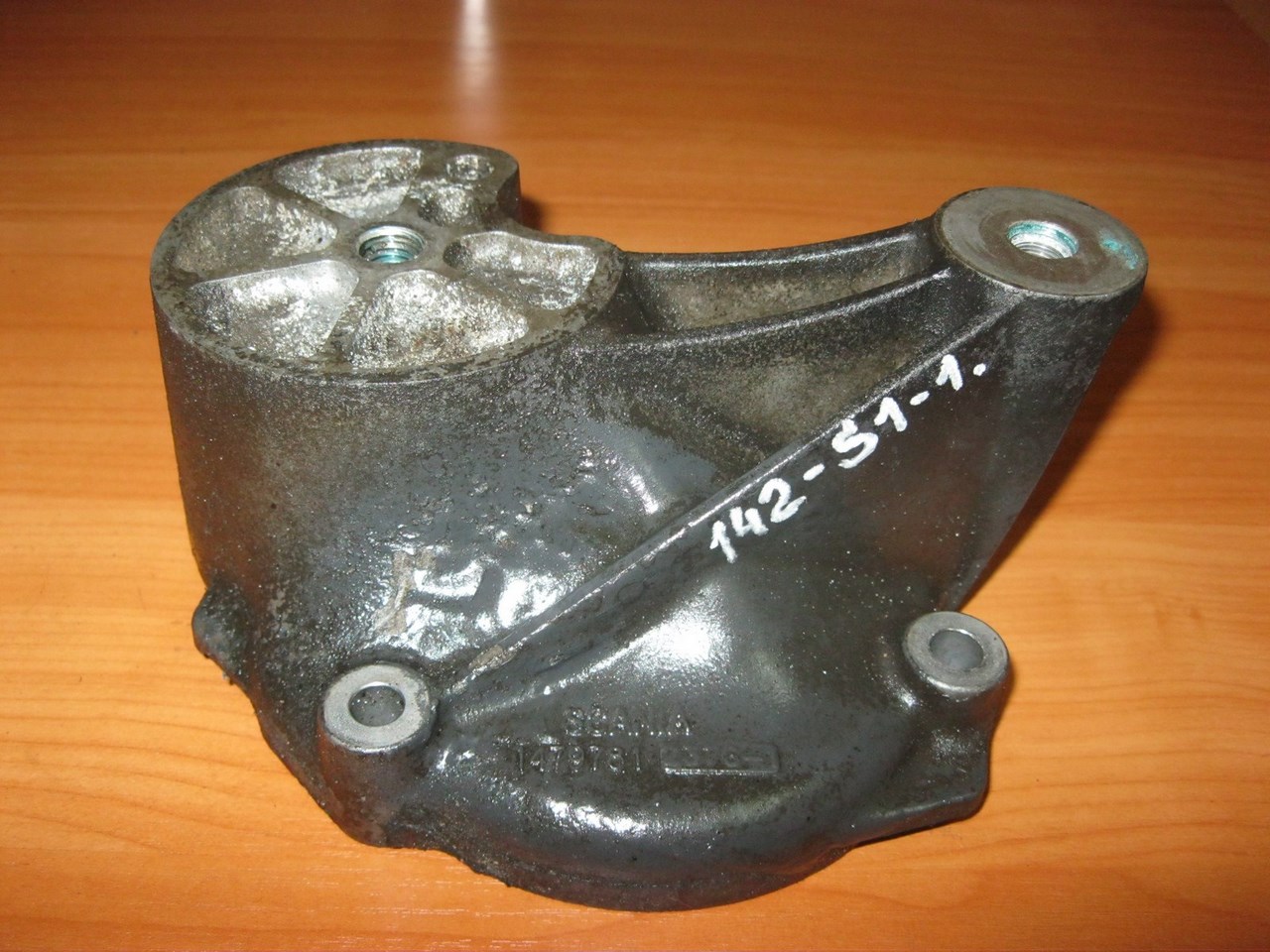    (D11, D12)    