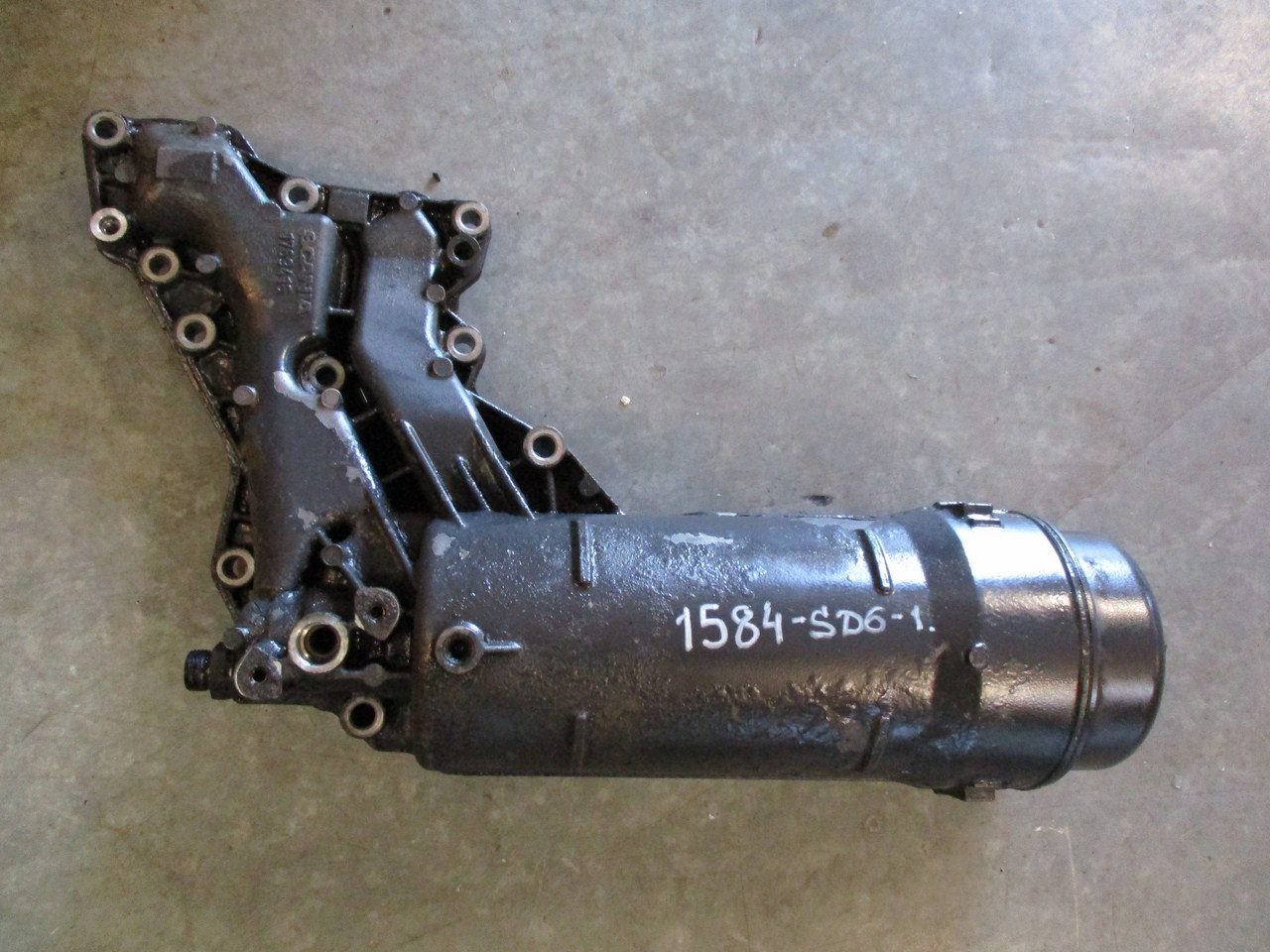      D13 1584