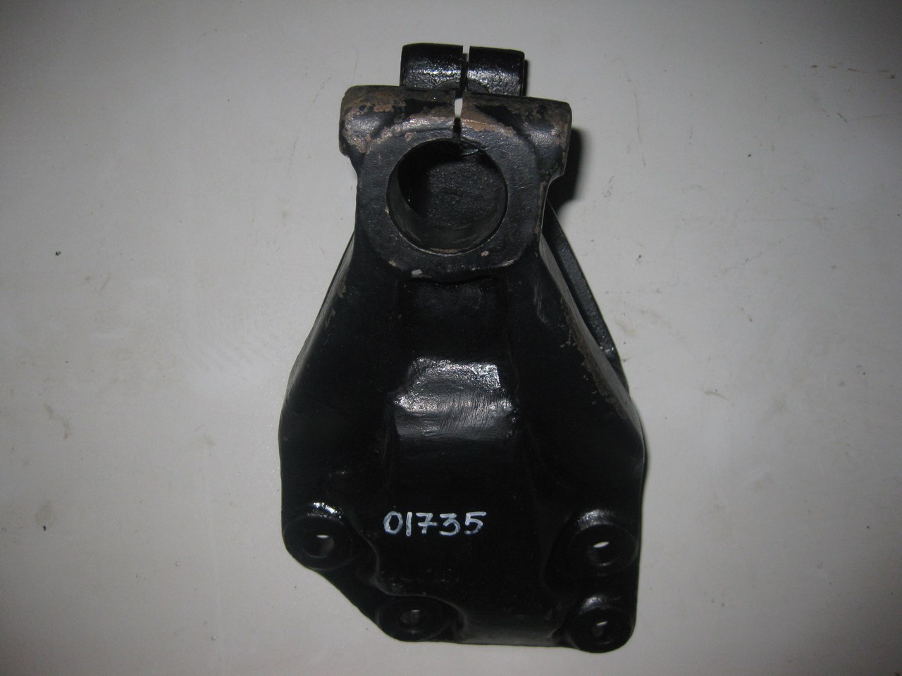        1735