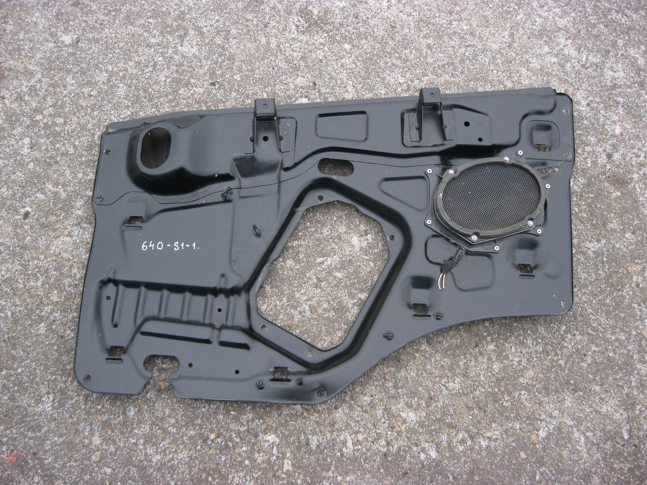    RH ( ) 640
