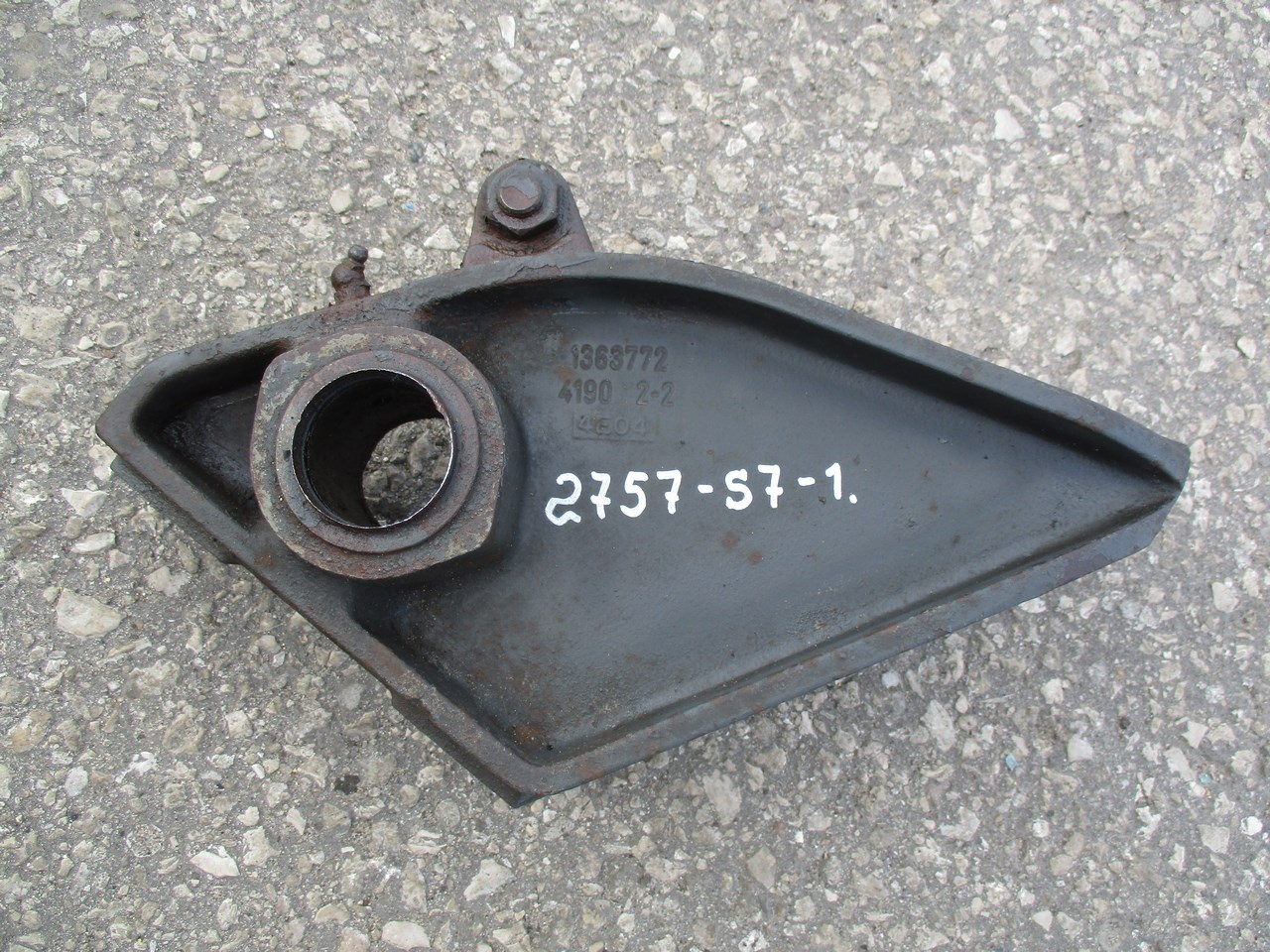   RH ( ) 2757
