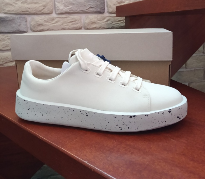 .    Camper - !     