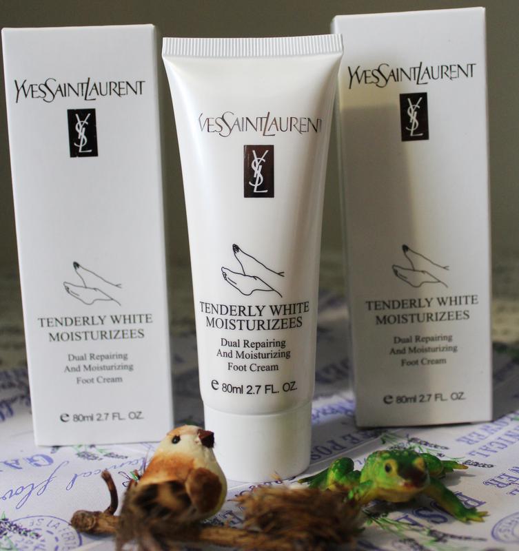      Yves Saint Laurent Tenderly White Moisturizees     .  ,    ̣.           ,   