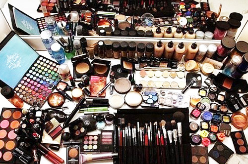     : Makeup Revolution, Valeri-D, ManlyPro, Zoeva, Catrice, Posh, Make-Up Atelier Paris, LaCordi  . , ӣ   !  3/21