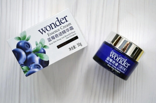  .       Wonder Essence Cream, 50 