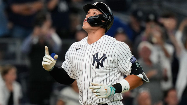 Jersey's 3-homer outburst snaps Yankees' 10-game losing streak for first time in 110 years