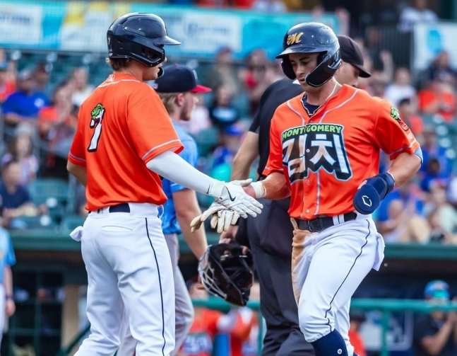 American MLB baseball team plays in 'kimchi uniform' What happened?