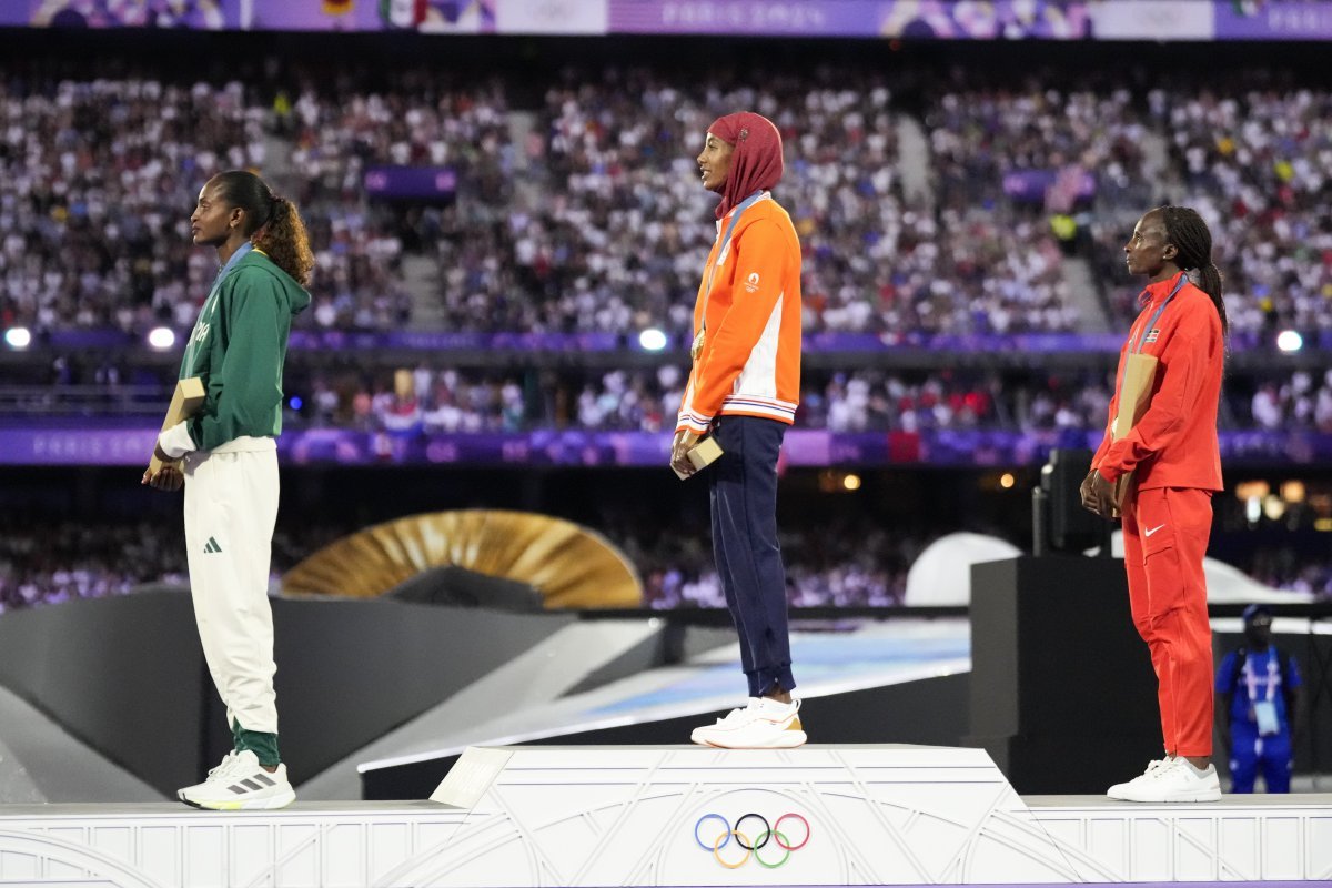 Olympic Closing Ceremony First Women's Marathon Award Ceremony Hassan Wins Gold