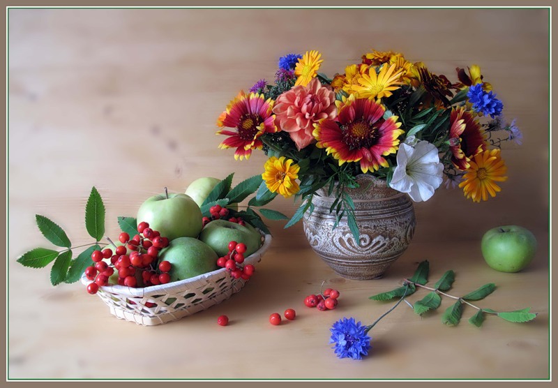 осенний парк. начало осени в москве. сентябрь обсуждение. осенний листопад. сентябрь обсуждение.