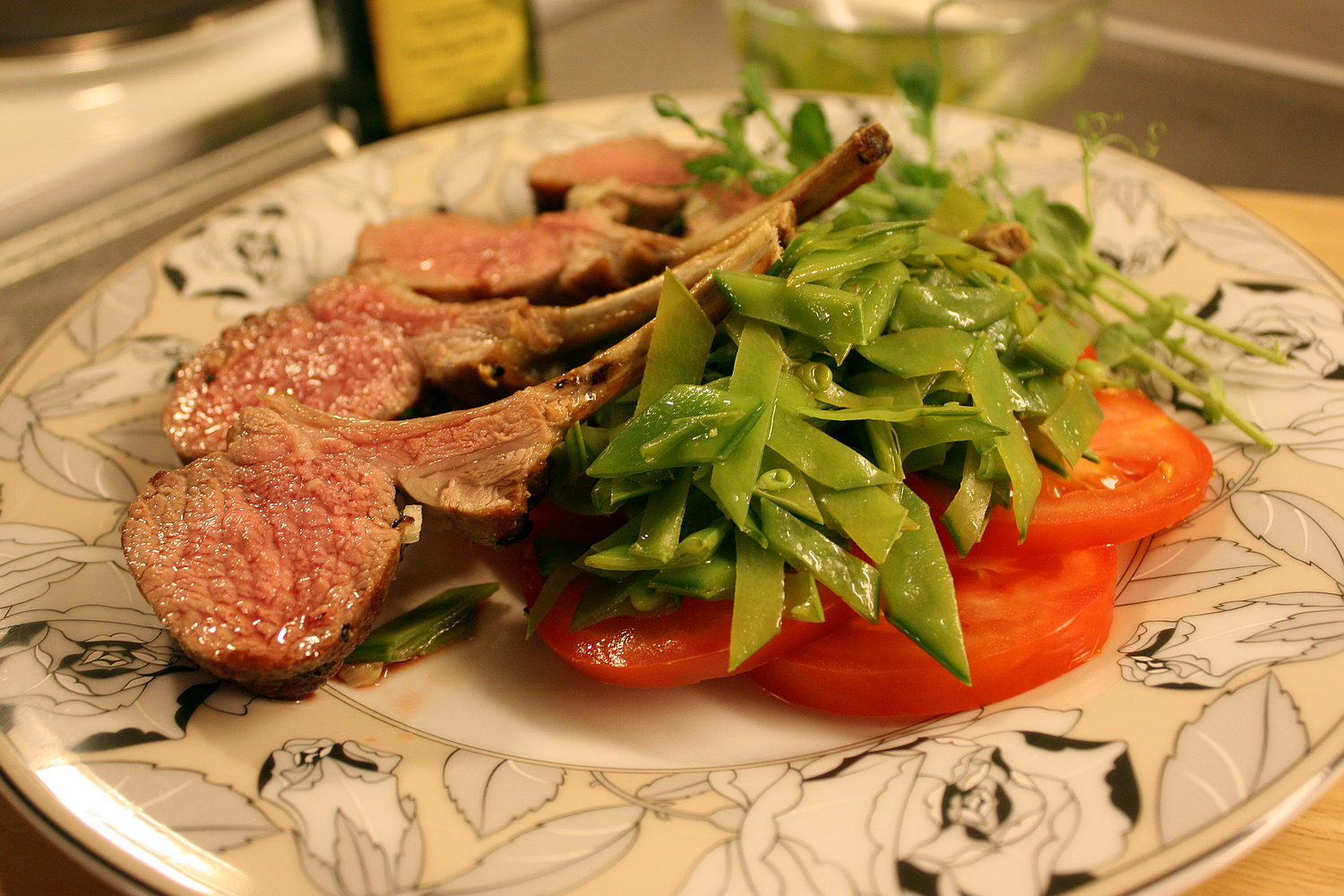 Каре ягненка рецепт от шеф повара. Блюда из каре ягненка от шеф поваров. Каре ягненка рецепт от шеф повара. Каре баранины от шеф повара. Каре ягнёнка с гратеном.