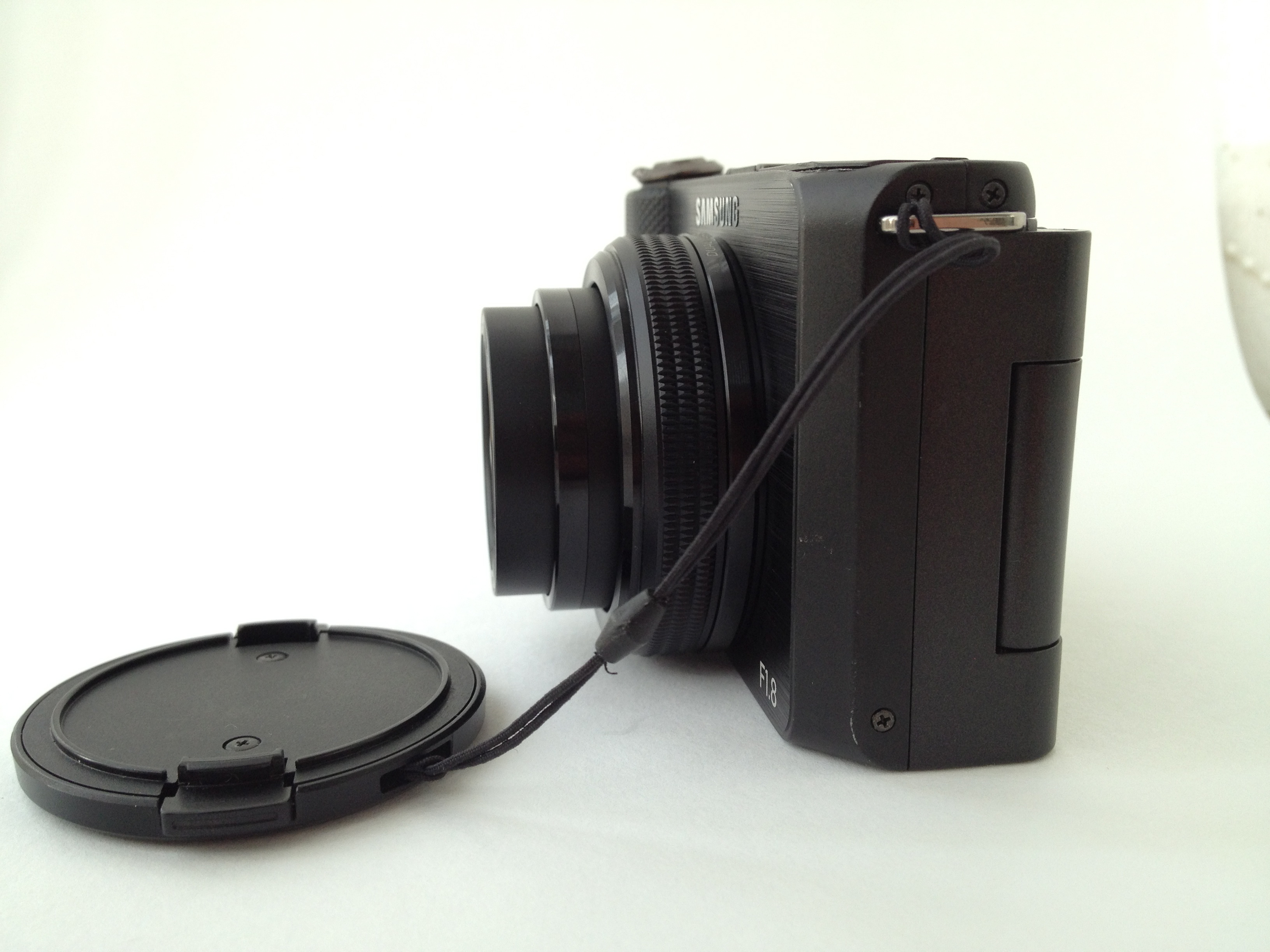 Ex 1. Фотоаппарат Samsung ex1. Фотоаппарат самсунг Schneider Kreuznach. Широкоугольная насадка Samsung ex1. Фотоаппарат Samsung ex1, светофильтр диаметр.