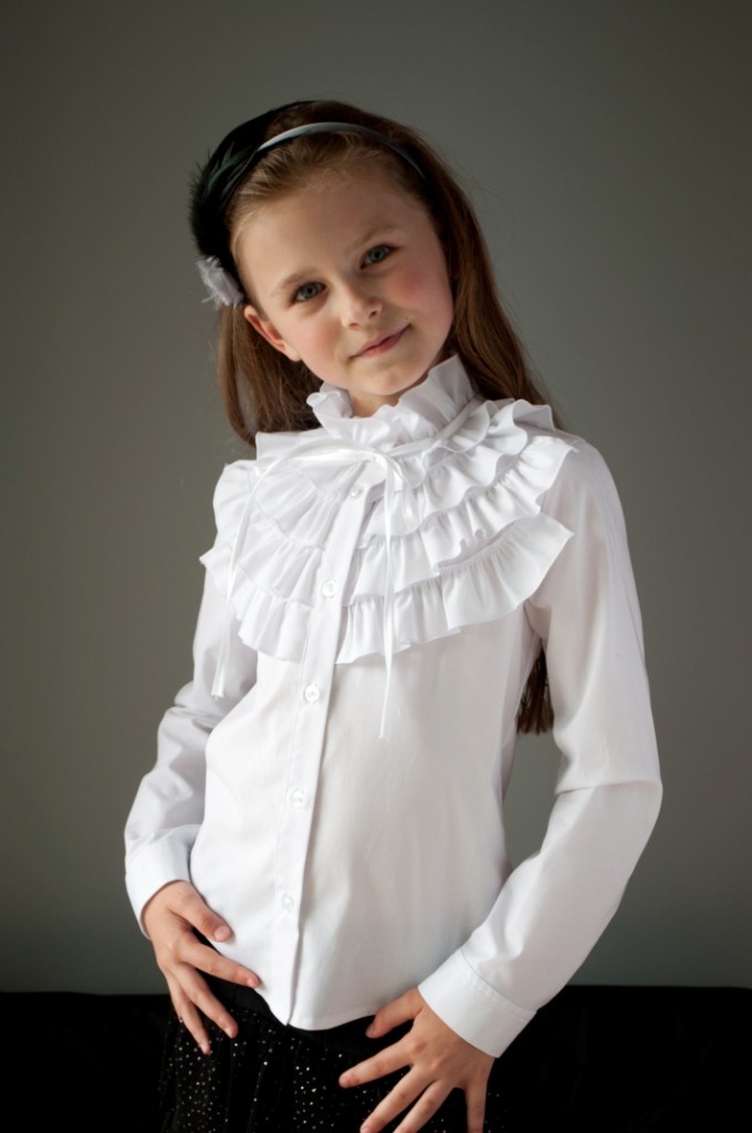 Школьная блузка купить. Школьная блузка. Красивые белые блузки для девочек. Белая блузка для девочки. Красивые школьные блузки для девочек.