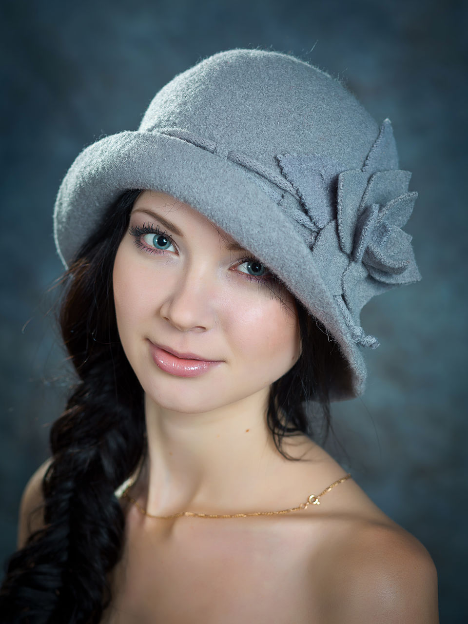 шляпки нижний новгород. шляпа вышитая лентами. шляпы нижний новгород. шляпки нижний новгород. шляпка таблетка.