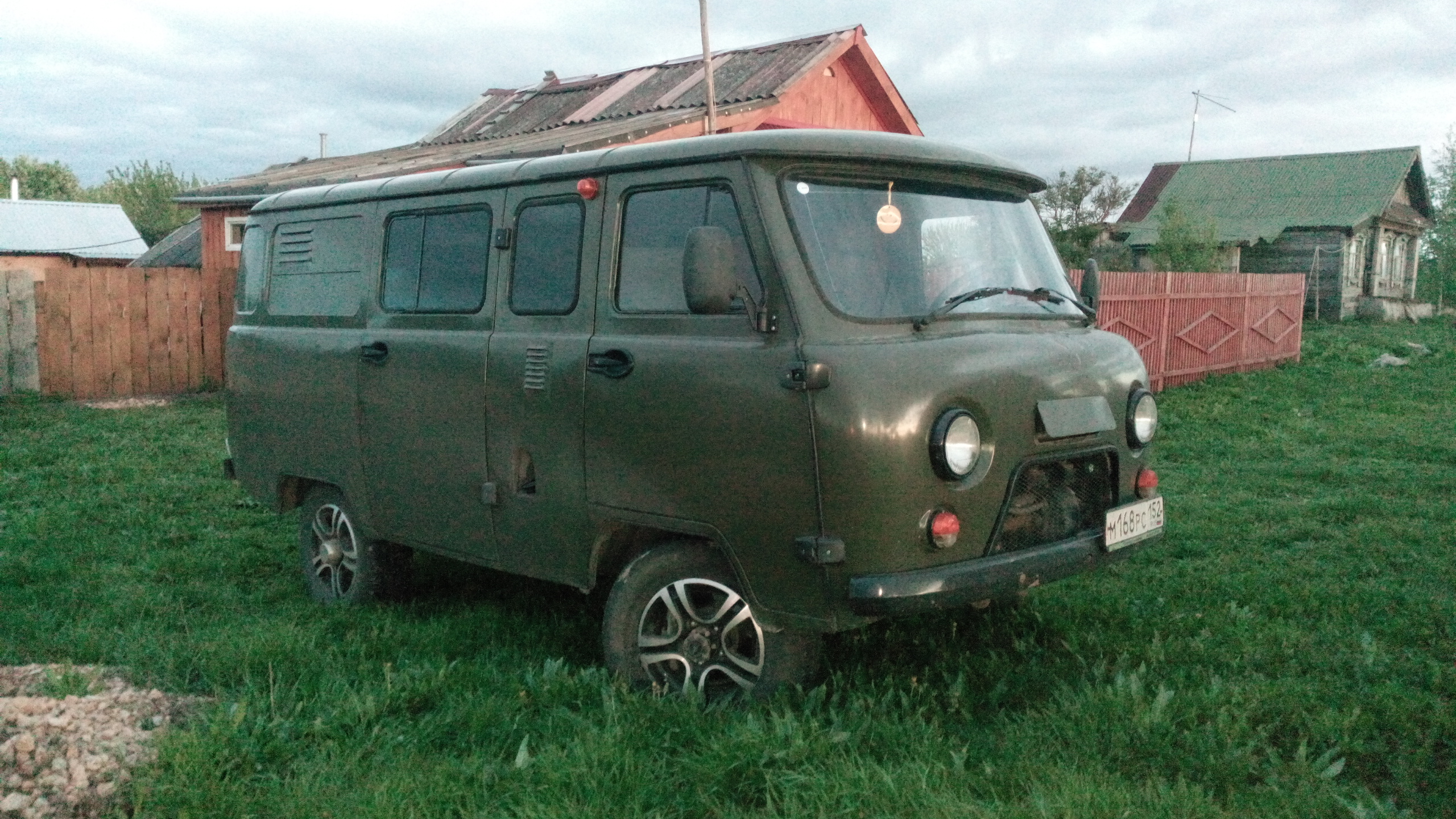 буханка уаз