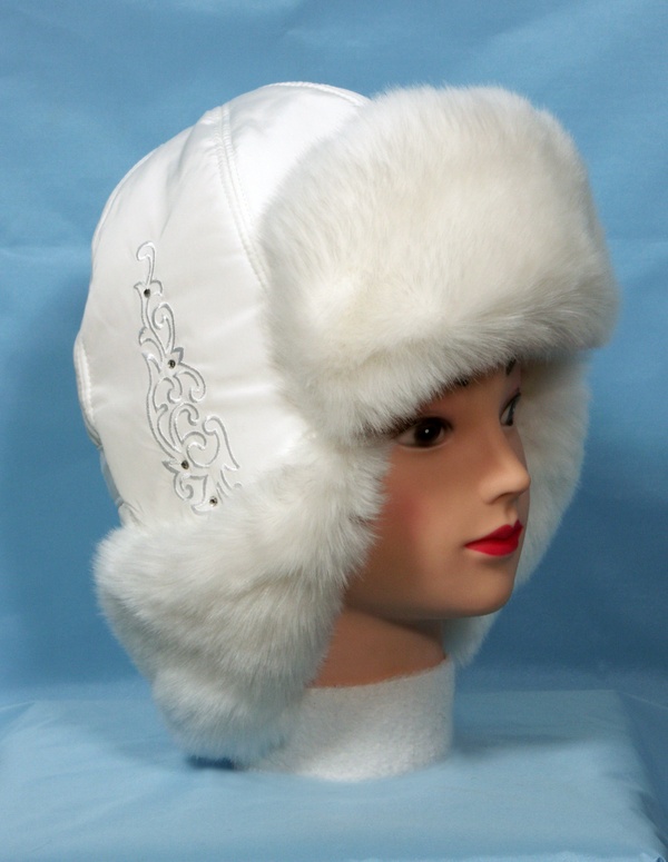 Шапка универсальная меховая. Верхняя шапка. Шапка с острым кончиком. Шапка из рибаны женская. Головной убор из рибаны.