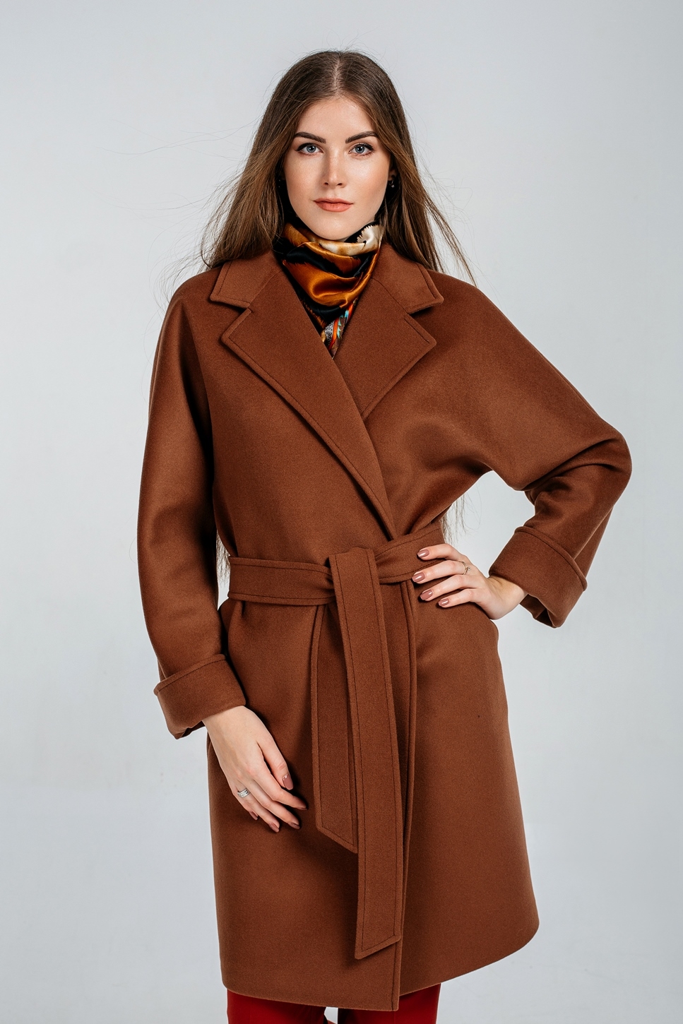 Купить коричневое пальто. Коричневое пальто Бифри. Коричневое пальто женское. Пальто коричневого цвета. Пальто женское зимнее коричневое.
