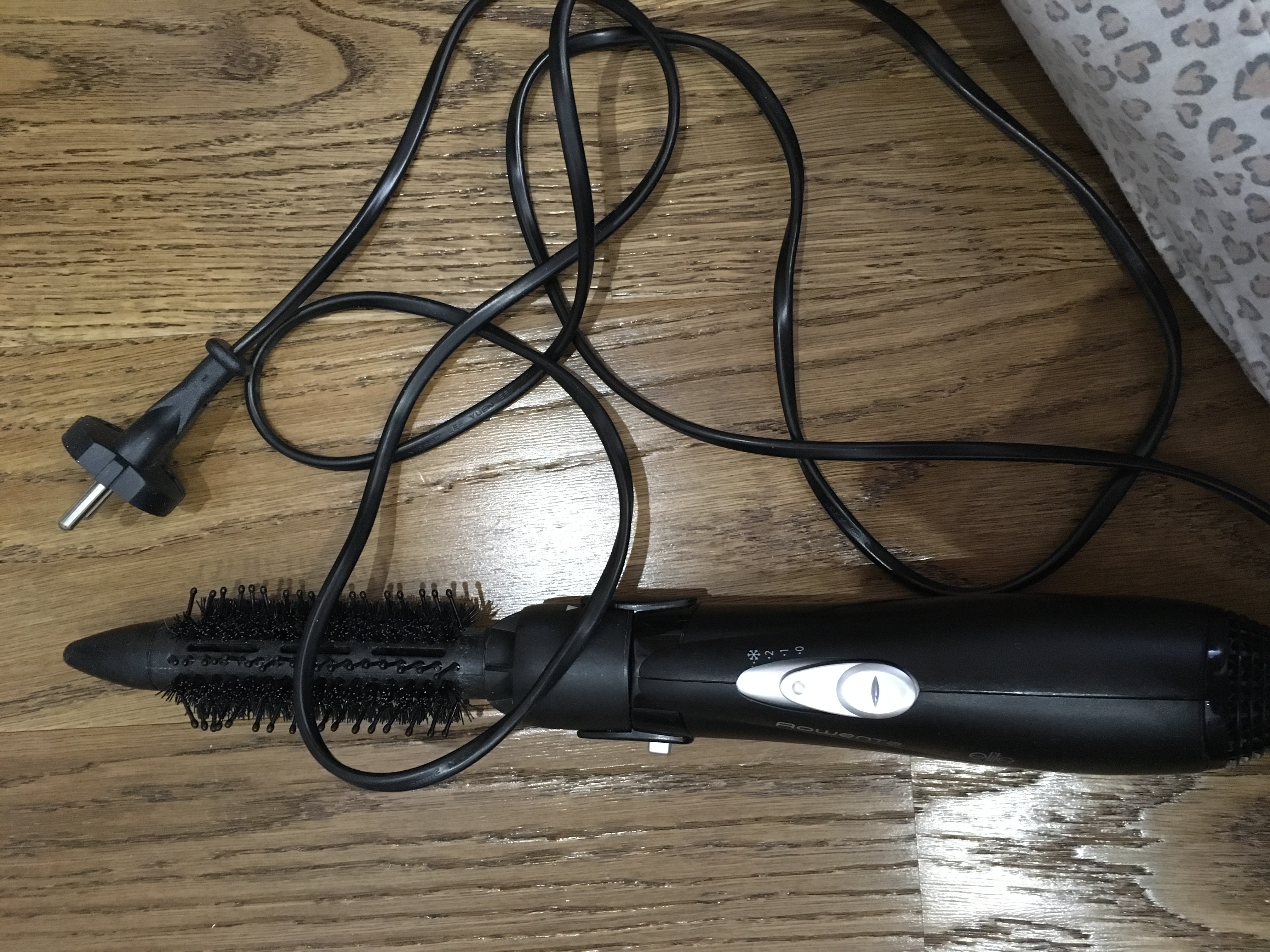 Фен для волос с щеткой для укладки ровента. Фен-щетка rowenta premium care cf7830f0. Укладка ровента. Фен щетка ровента cf6220. Фен-щетка rowenta cf 9220.