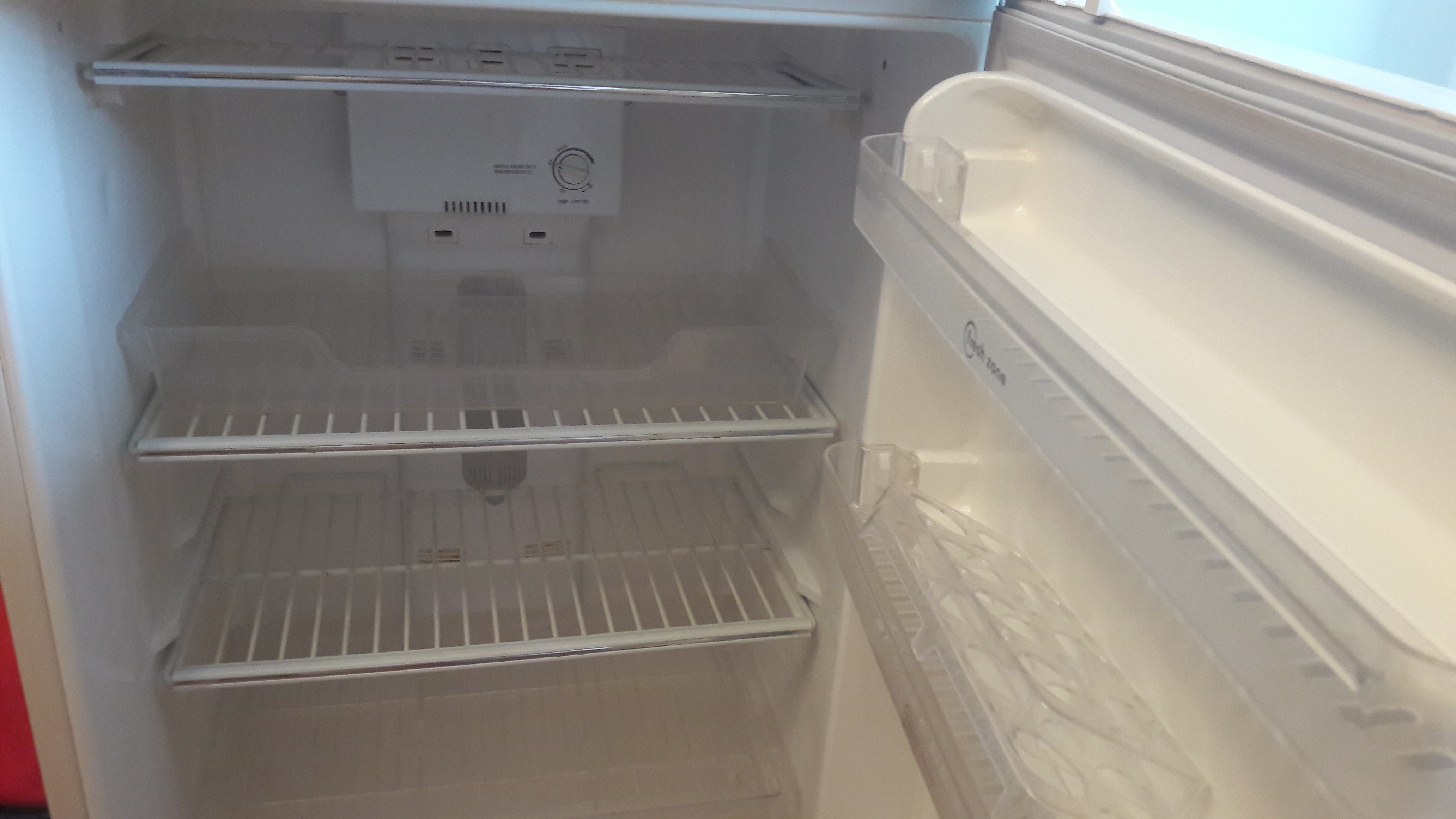 Холодильник Дэу с охлаждением