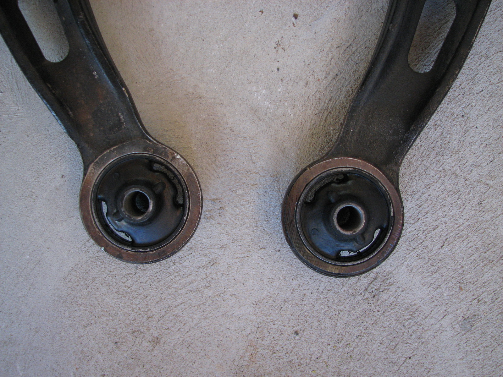 сайлентблоки передние highlander 2011. сайлентблок переднего рычага митсубиси лансер 9. сайлентблок переднего рычага toyota corona. сайлентблоки переднего рычага ситроен с5 2006. правильная установка сайлентблоков.