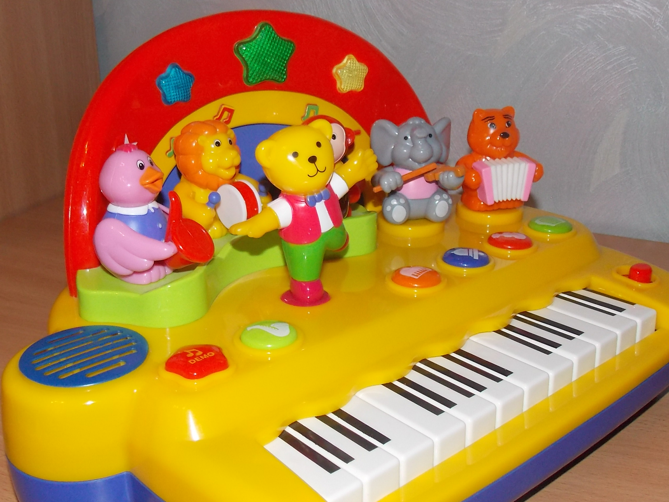 Игра музыкальная игрушка. Kiddieland пианино Танцующий мишка. Kiddieland пианино kid051383. Kiddieland пианино kid043455. Пианино Киддиленд оркестр.