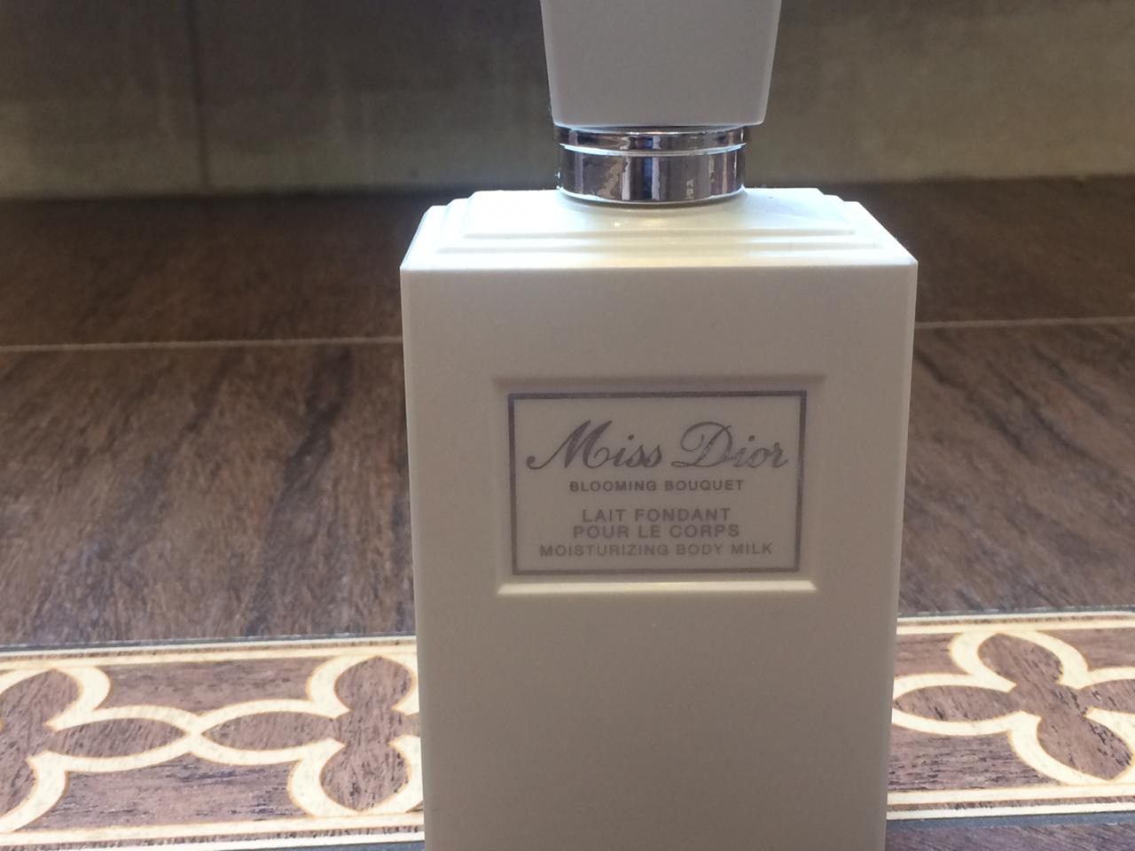 Miss dior парфюмированная дымка для волос. дымка для тела диор. Jadore парфюм дымка для волос купить. дымка для тела диор. Christian dior miss dior silky body mist.