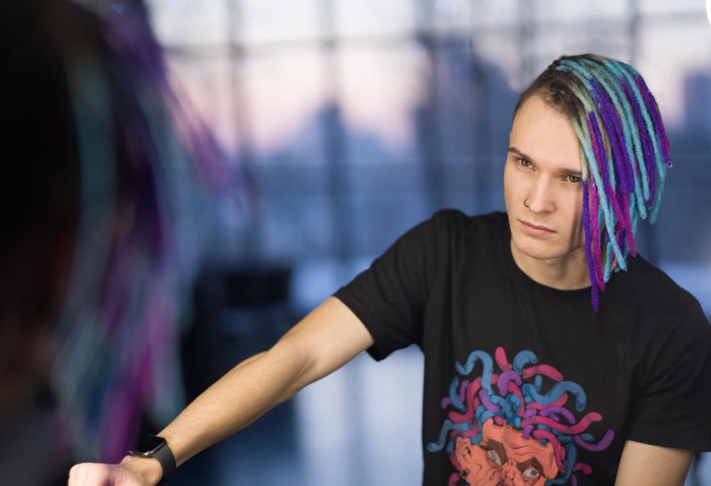 Пин на доске Сохраненные пины Портреты знаменитостей, Блоггерский стиль, Знамени