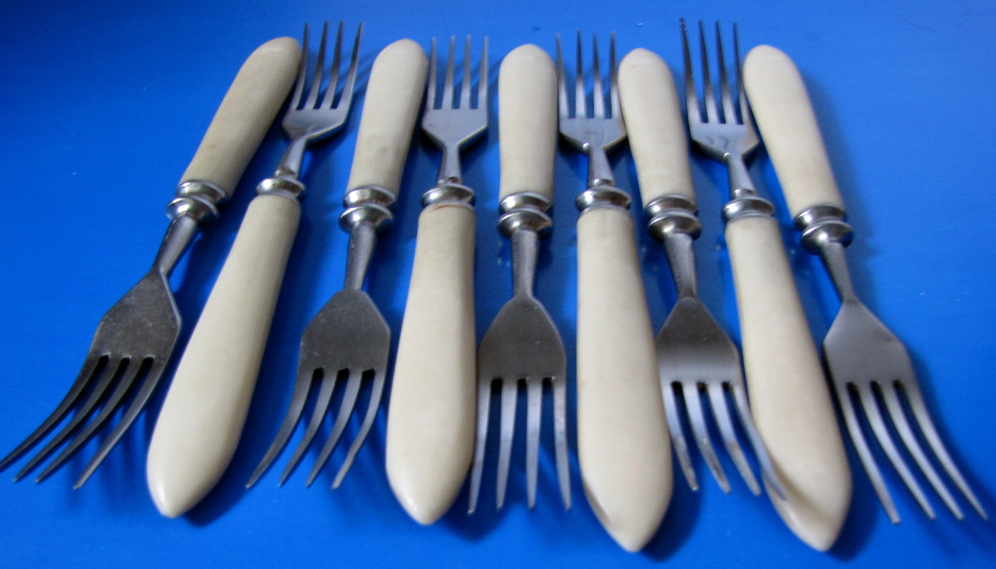 Найти вилки. Вилка "славяна" десертная 1с311. Ложка нержавейка. 1 вилка десертная м13 б/н уралочка. 1225.