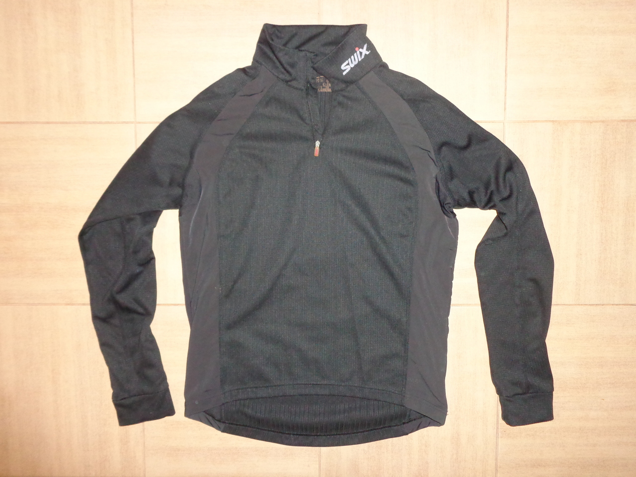 Продам спортивный. Ветровка Icepeak xts. Диссидент вещи спорт.