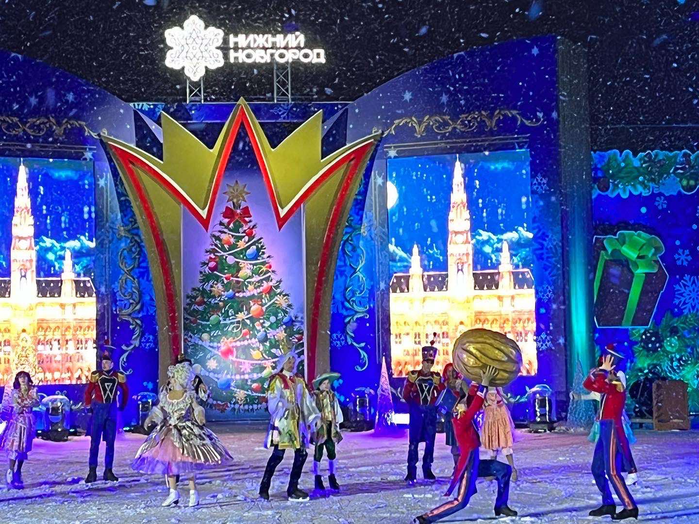 настоящий щелкунчик ледовое шоу. ледовое шоу щелкунчик хабаровск. продолжительность. ледовое шоу щелкунчик хабаровск. щелкунчик шоу на льду.