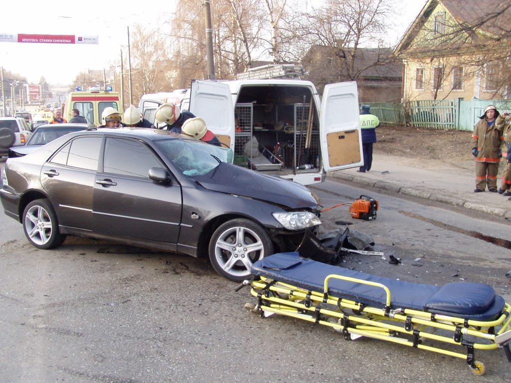 обсуждение аварии. обсуждение аварии. дтп ванеева невзорова 2016 года. реальные дорожно транспортные происшествия с травмами. обсуждение аварии.