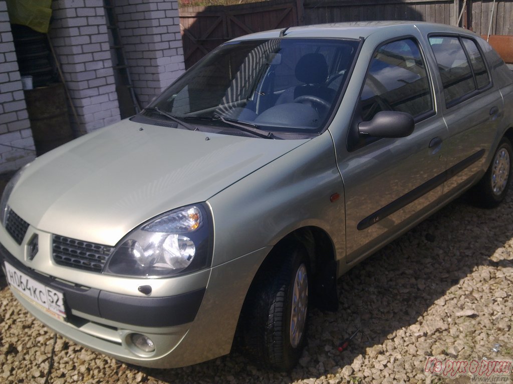 Renault symbol 2002