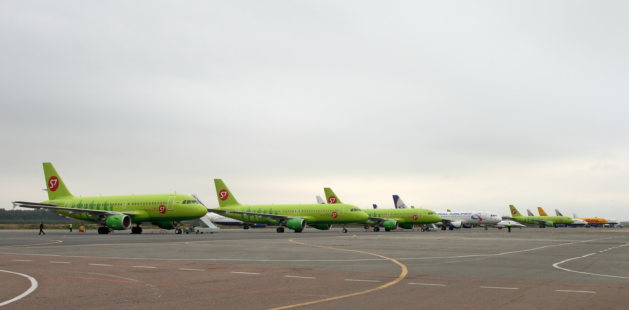 Самолеты казанского аэропорта. Рейсы аэропорт казань. Cek аэропорт. Кольцово самолеты. Почему казань не принимает самолеты.