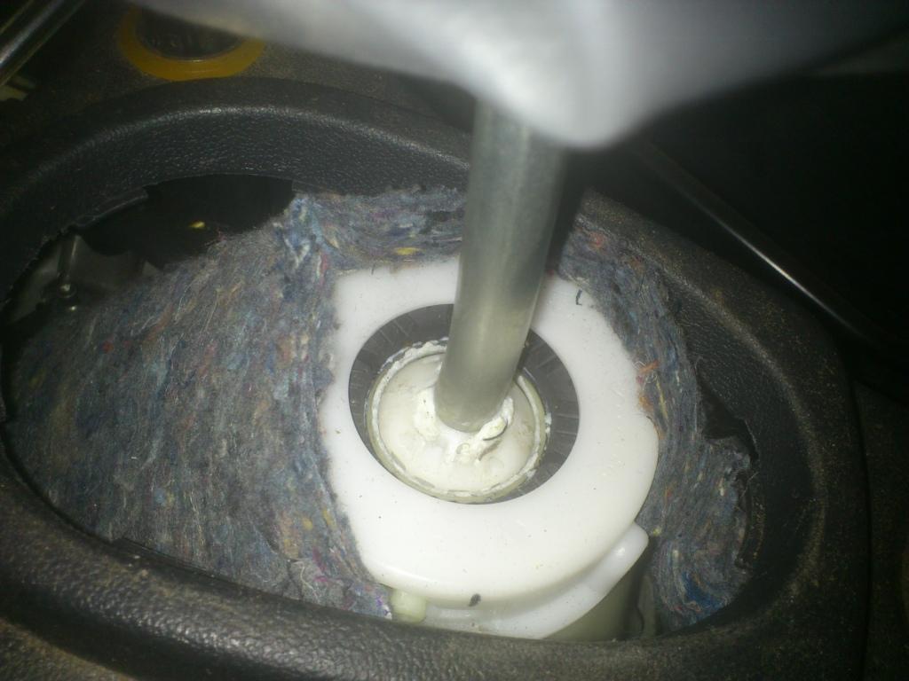 скрип спереди калина спорт. кронштейн расширительного бачка рено сандеро степвей 2. фокус 2 дорестайл резиновый скрип спереди. резиновый скрип. резиновый скрип.