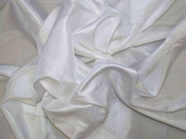 Taffeta white. Ткань тафта белая. Цвет белый и перламутровый на ламинате фото. Мискет ткань портьерная отзывы. Тафта белая.