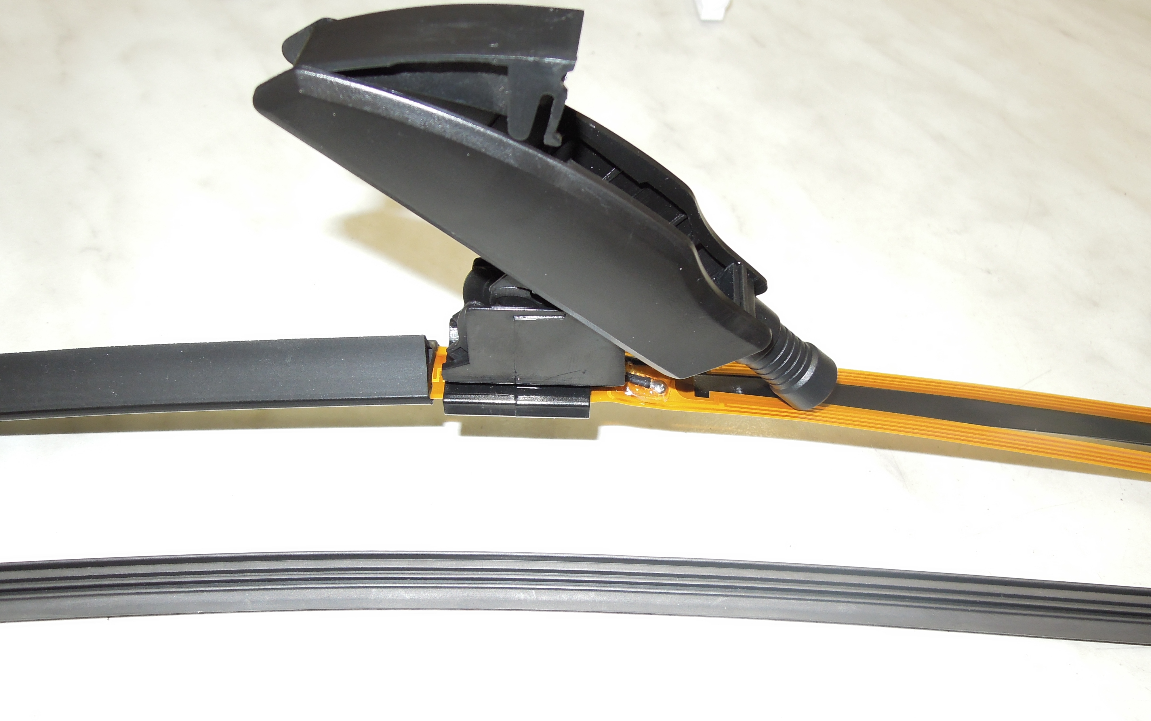 Vag 1q1 998 002 щётки стеклоочистителя переднего комплект. крепление для щетки.