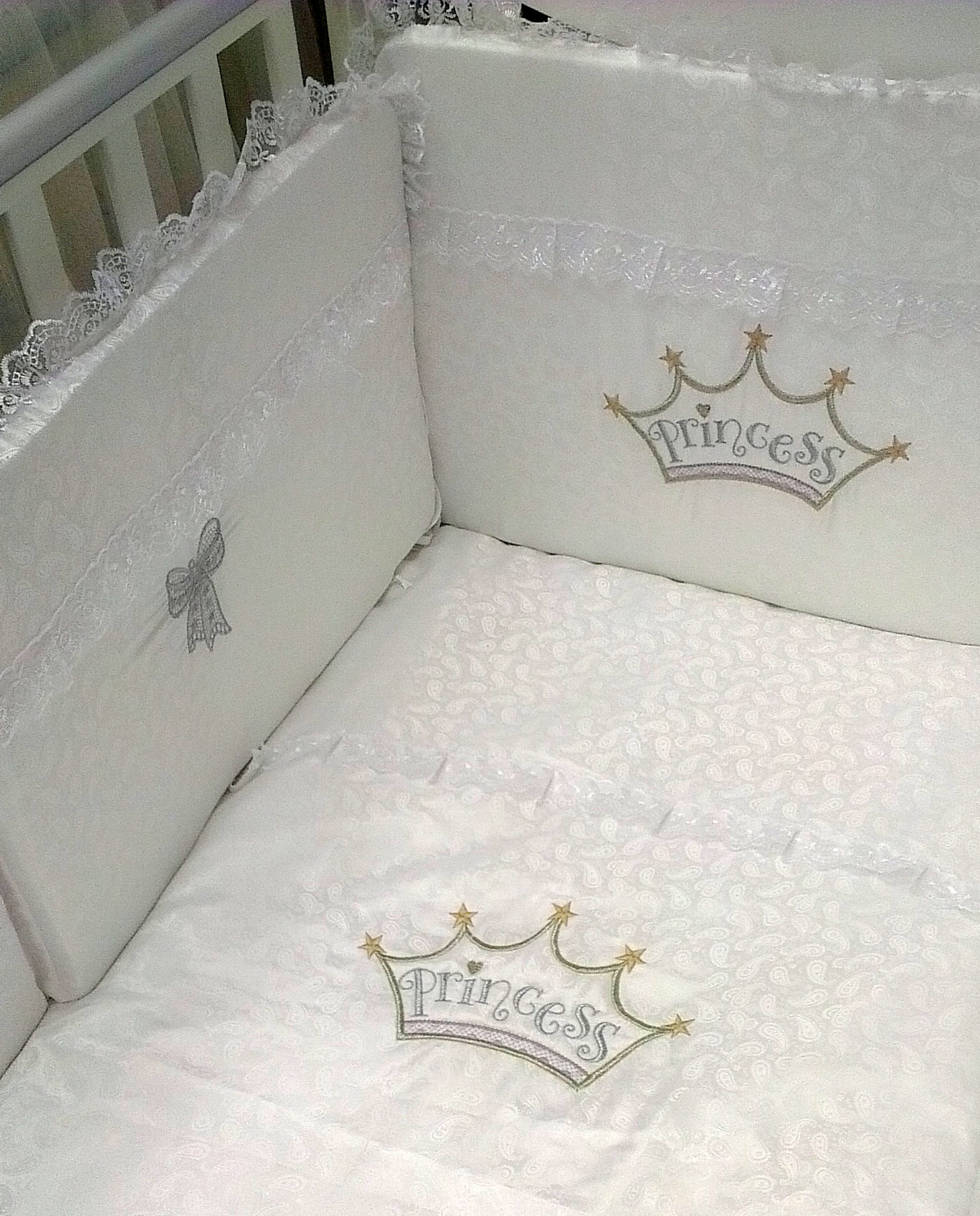 Бортики в кроватку для принцессы