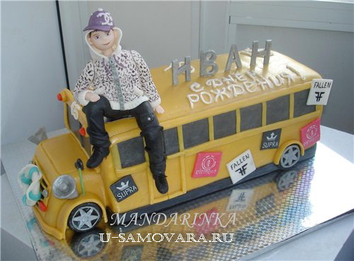 Торт с автобусом для мужчин