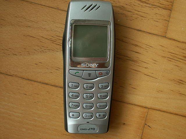 Телефон Sony J5 Купить