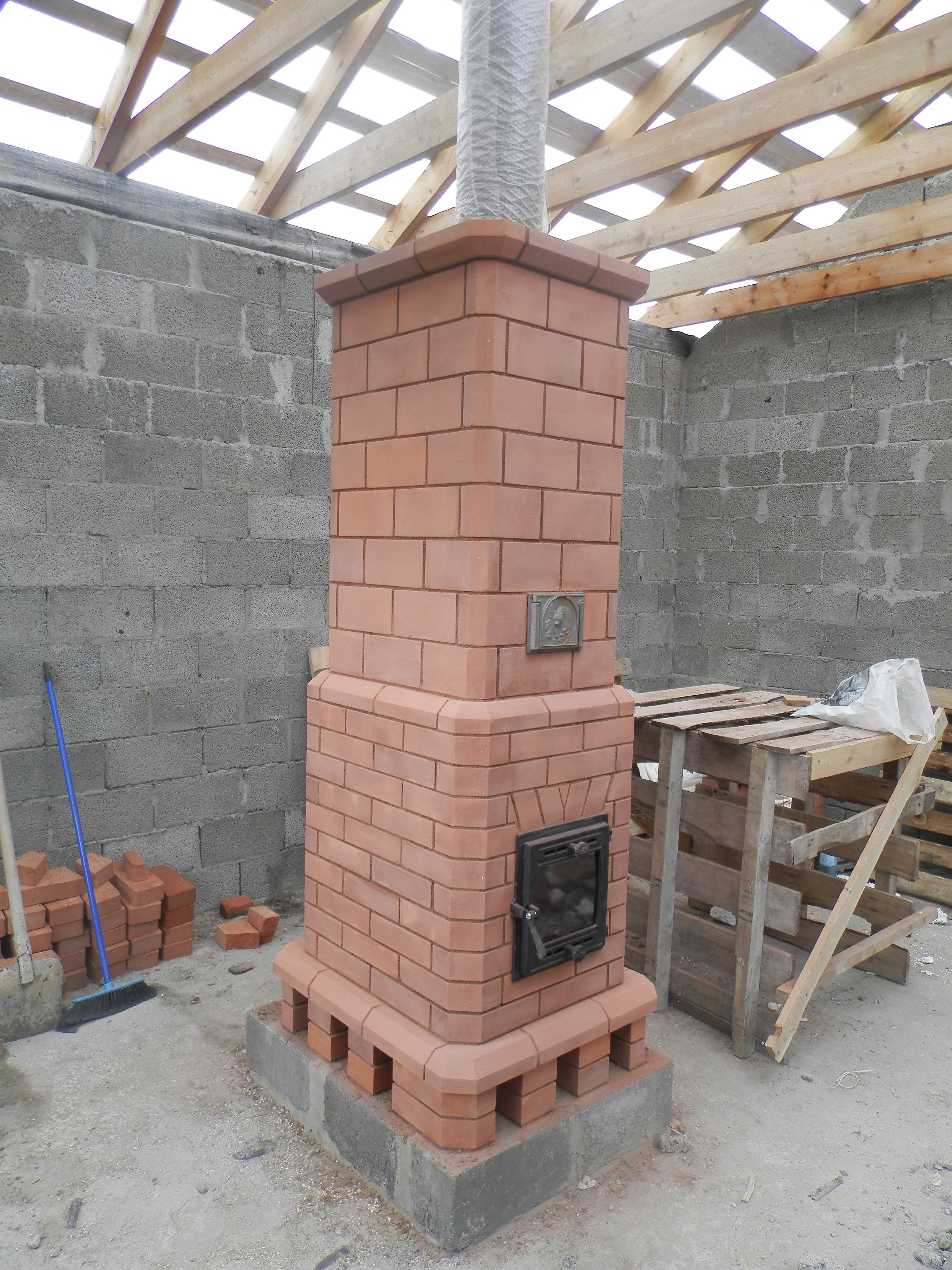 Двухконтурная печь для дома