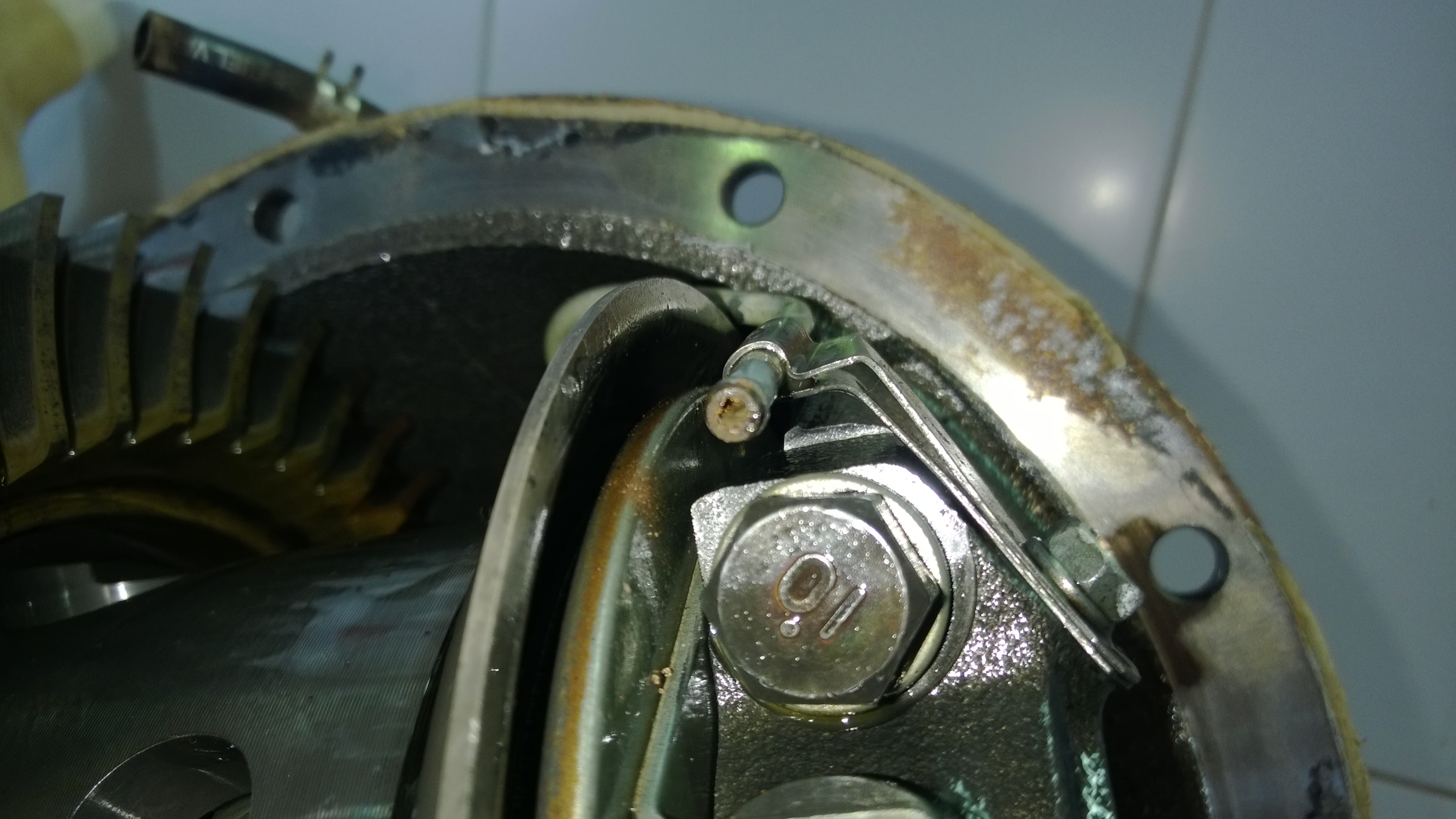 Компрессор блокировки заднего моста паджеро спорт 2 чем заменить - 91 фото